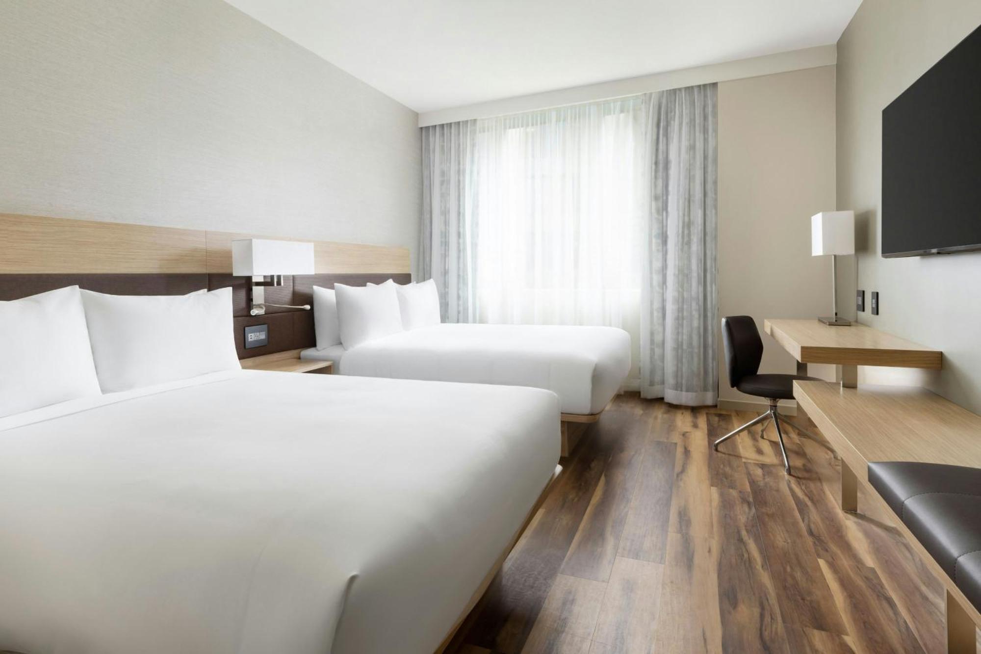 Ac Hotel By Marriott Гонолулу Экстерьер фото